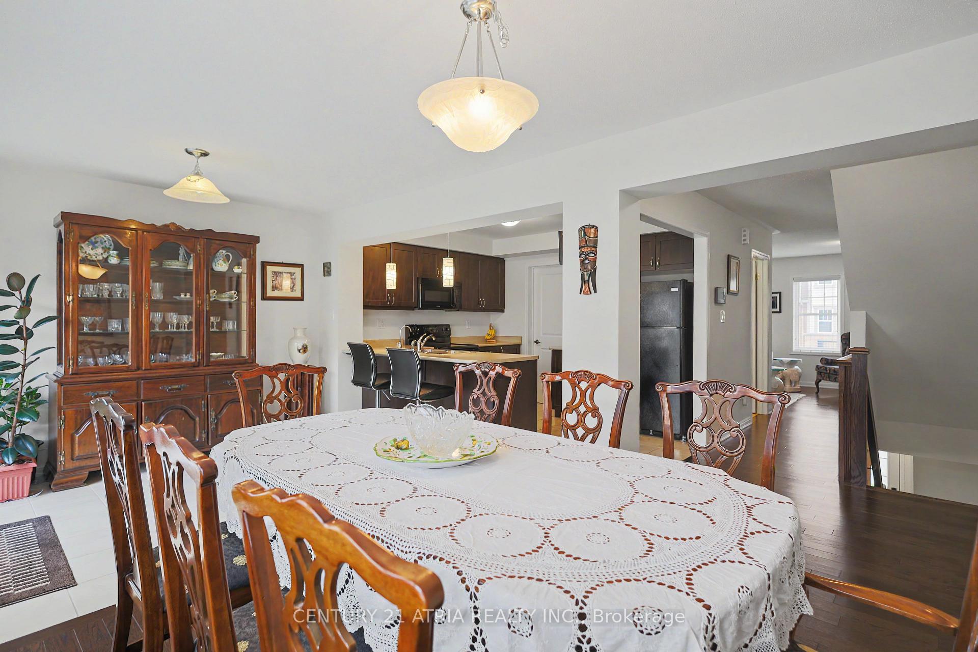 Photo 18 of 17 Crossbill Road, Brampton, Northwest Brampton — HOMEH