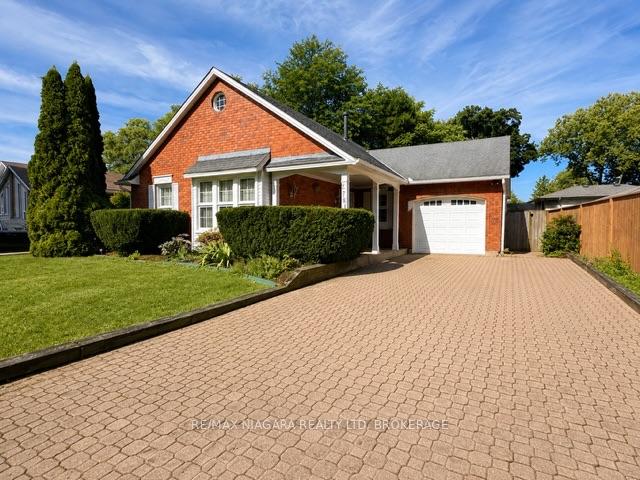 Photo 1 of 2781 Mercury Avenue, Niagara Falls, Stamford — HOMEH
