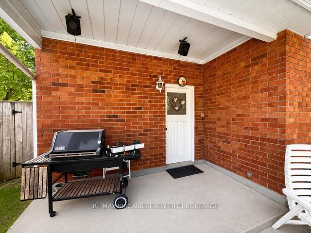 Photo 3 of 2781 Mercury Avenue, Niagara Falls, Stamford — HOMEH