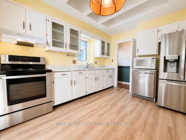 Photo 6 of 2781 Mercury Avenue, Niagara Falls, Stamford — HOMEH