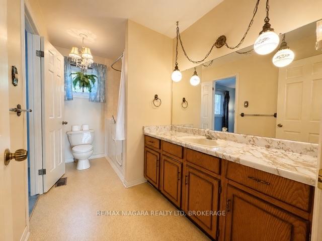 Photo 8 of 2781 Mercury Avenue, Niagara Falls, Stamford — HOMEH