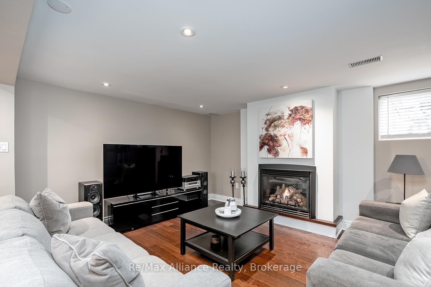 Photo 28 of 183 Westminster Drive, Oakville, Southwest — HOMEH