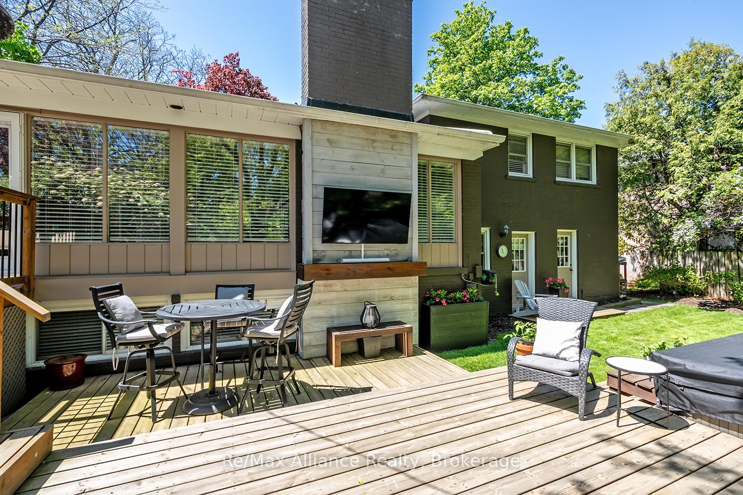 Photo 37 of 183 Westminster Drive, Oakville, Southwest — HOMEH