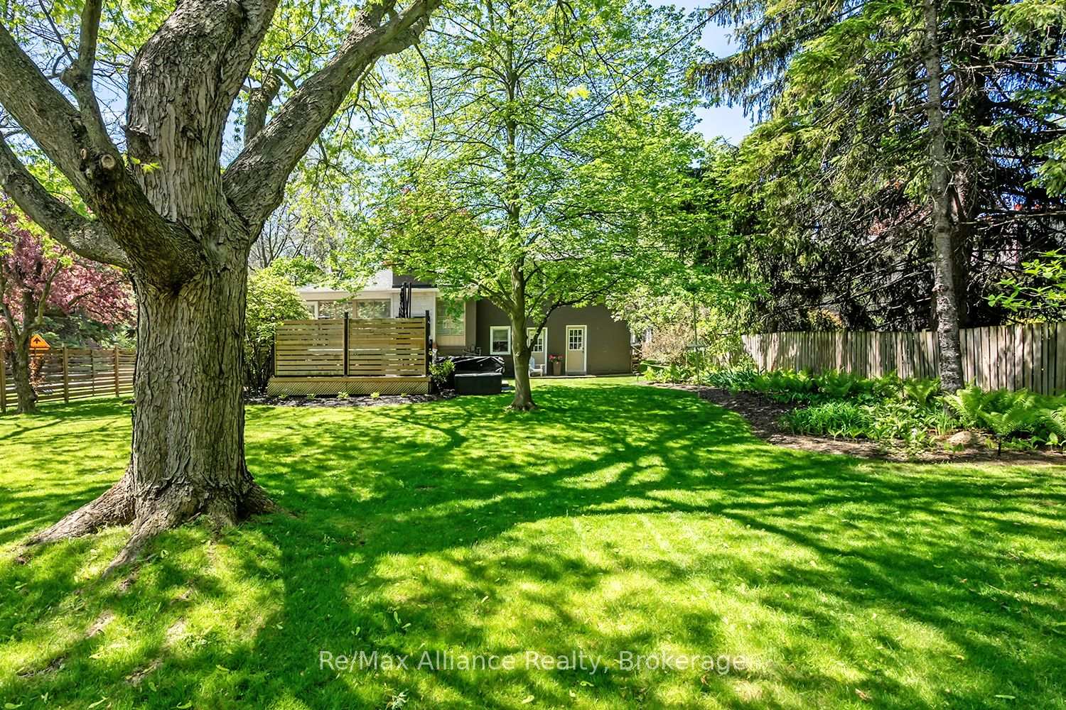 Photo 43 of 183 Westminster Drive, Oakville, Southwest — HOMEH