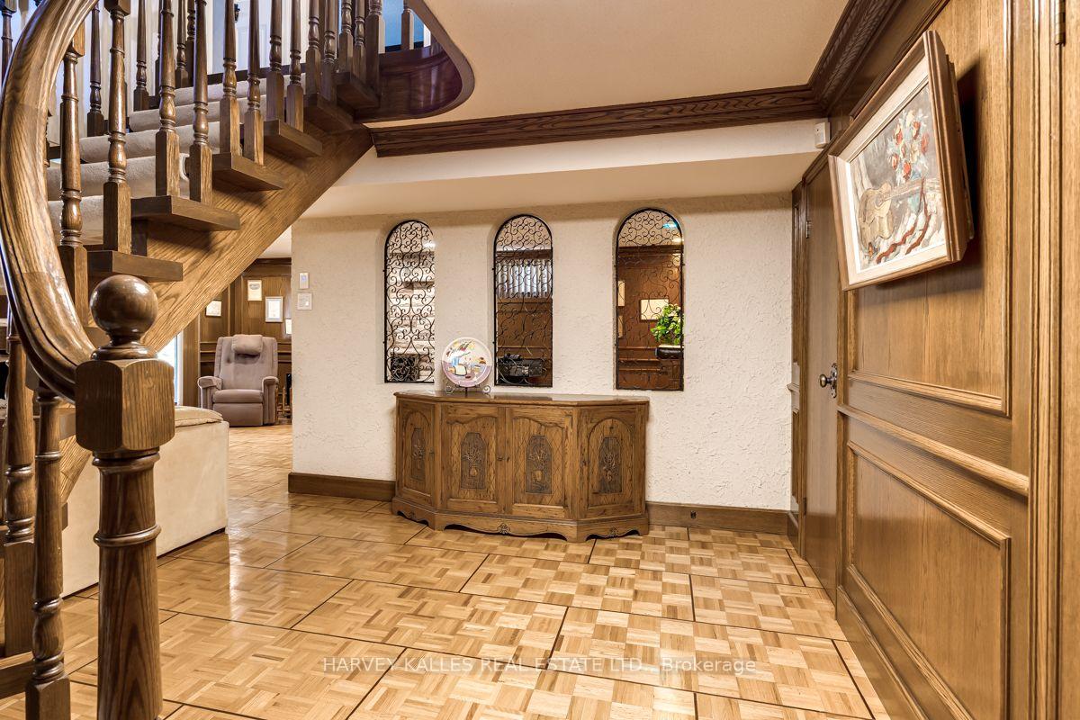 Photo 29 of 30 Coreydale Court, North York, Bathurst Manor — HOMEH