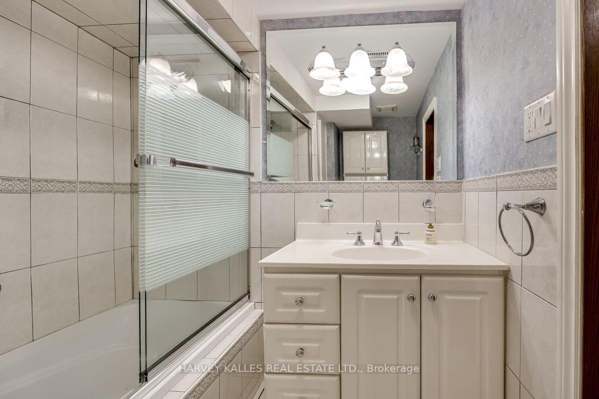 Photo 36 of 30 Coreydale Court, North York, Bathurst Manor — HOMEH