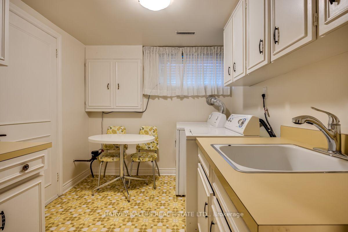 Photo 38 of 30 Coreydale Court, North York, Bathurst Manor — HOMEH