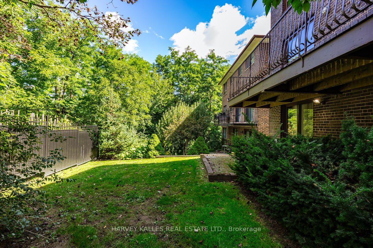 Photo 43 of 30 Coreydale Court, North York, Bathurst Manor — HOMEH