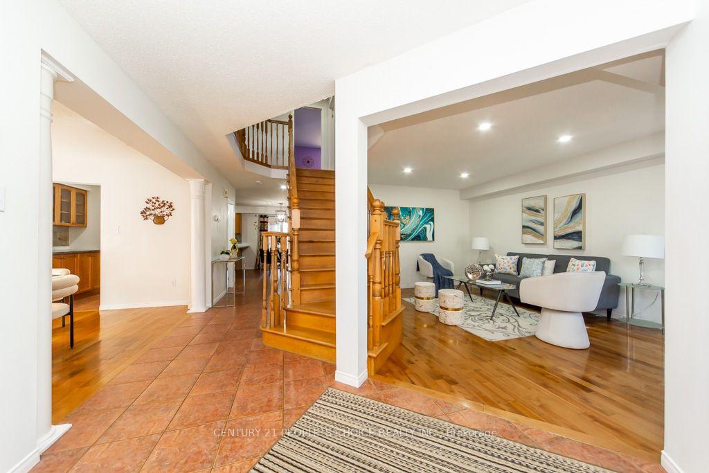 Photo 8 of 64 Milson Crescent, Guelph, Kortright Hills — HOMEH