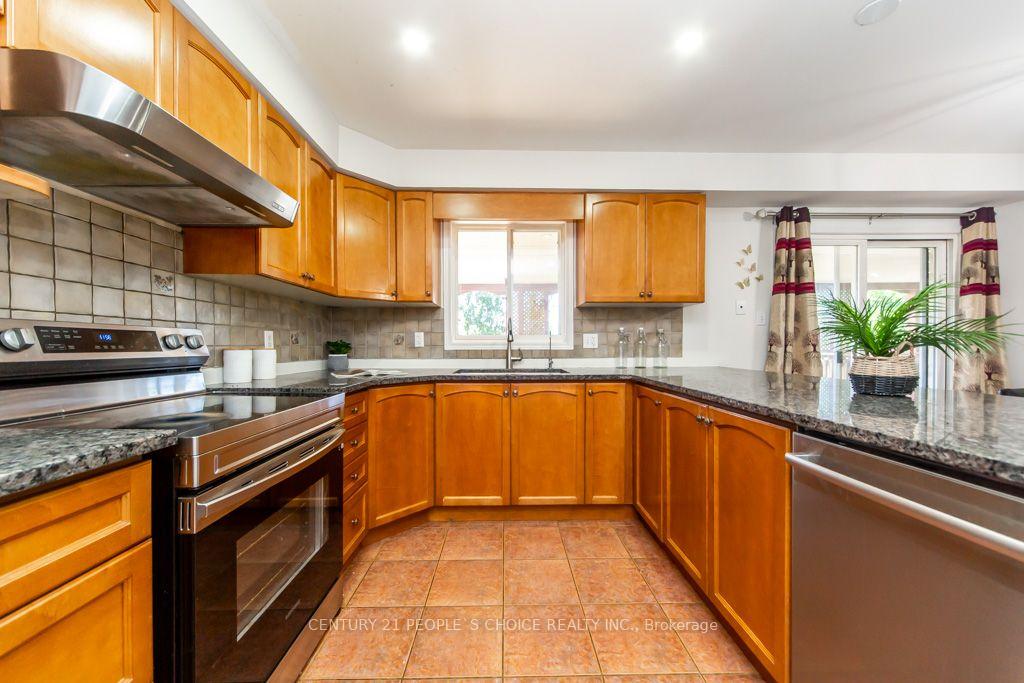 Photo 14 of 64 Milson Crescent, Guelph, Kortright Hills — HOMEH