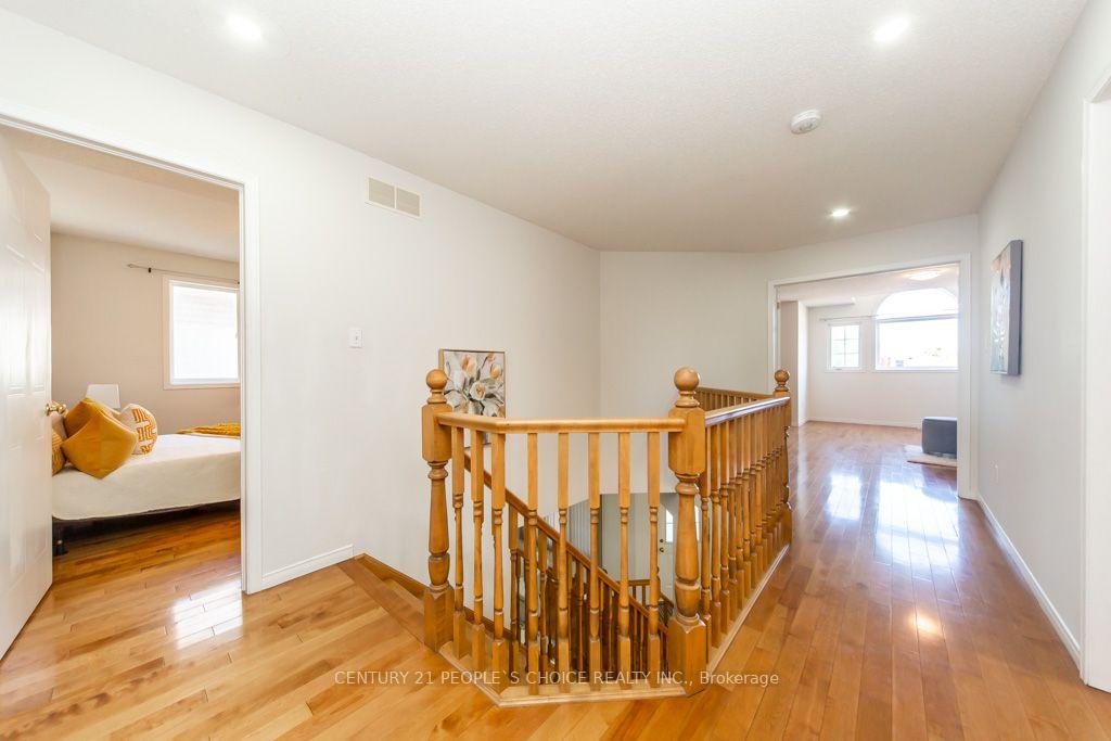 Photo 22 of 64 Milson Crescent, Guelph, Kortright Hills — HOMEH