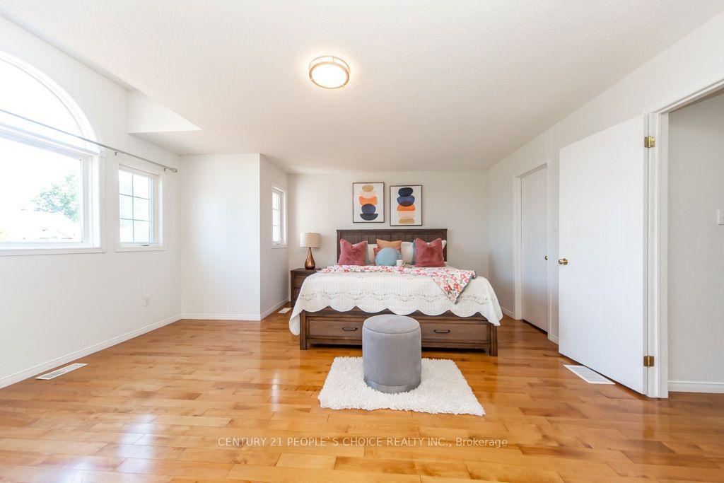 Photo 24 of 64 Milson Crescent, Guelph, Kortright Hills — HOMEH