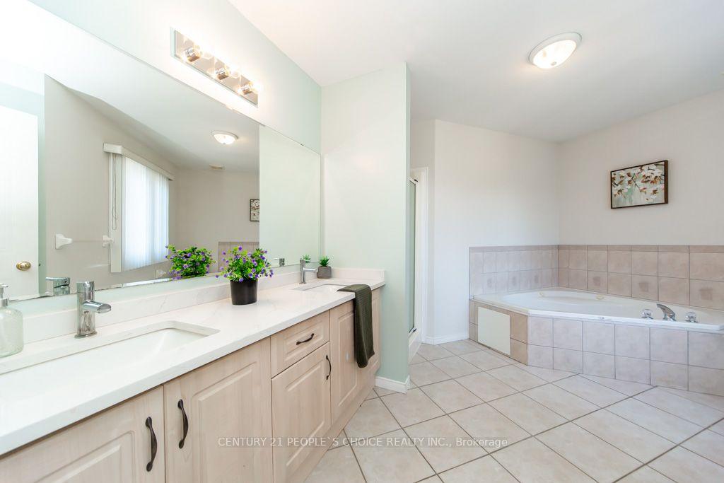 Photo 26 of 64 Milson Crescent, Guelph, Kortright Hills — HOMEH
