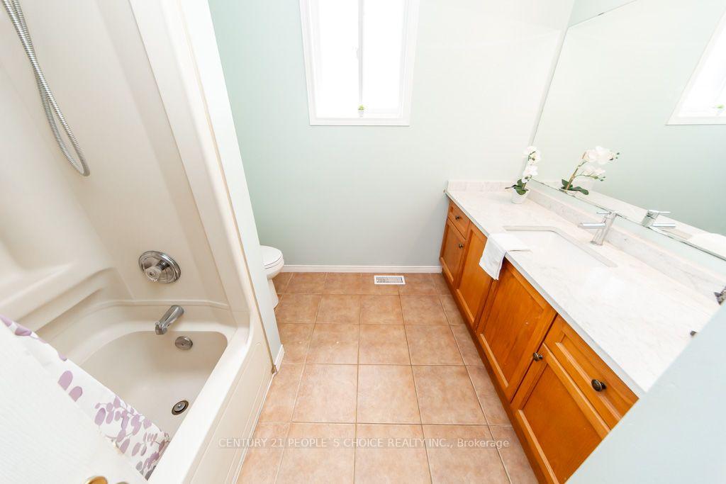 Photo 33 of 64 Milson Crescent, Guelph, Kortright Hills — HOMEH
