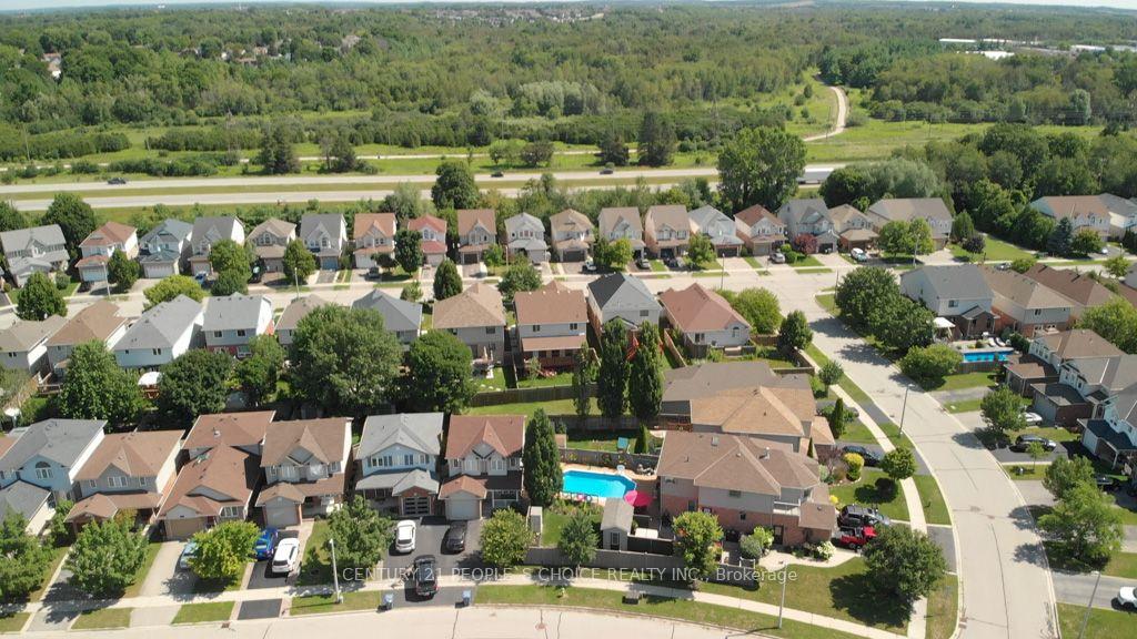 Photo 45 of 64 Milson Crescent, Guelph, Kortright Hills — HOMEH