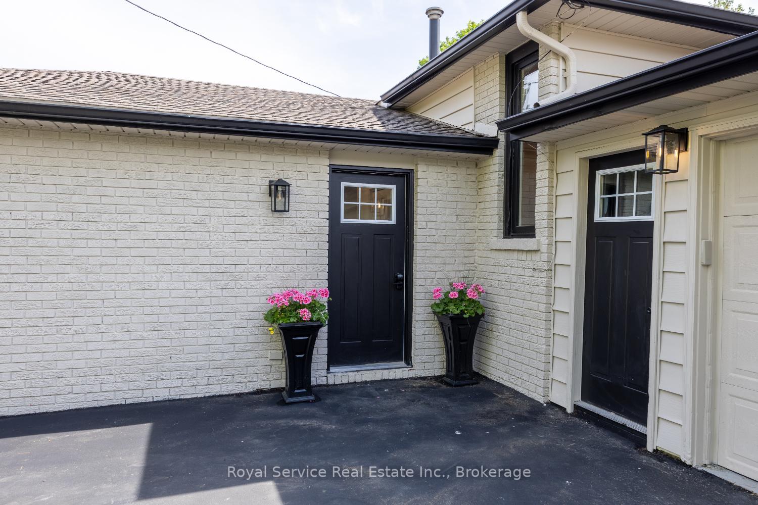 Photo 3 of 567 Daintry Crescent, Cobourg — HOMEH