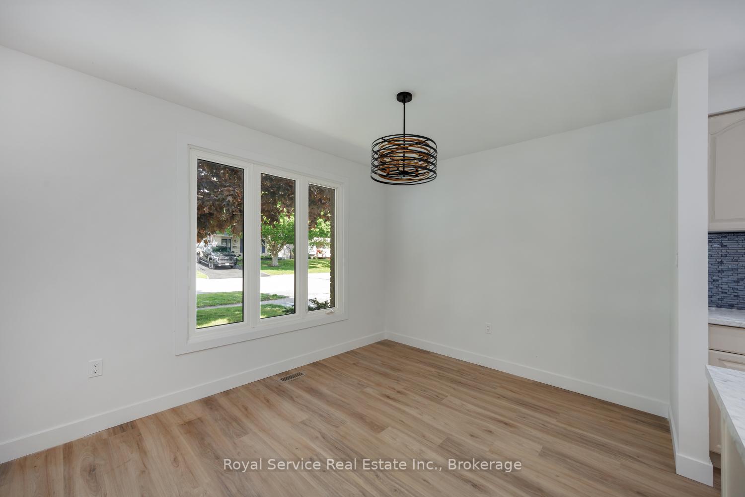 Photo 10 of 567 Daintry Crescent, Cobourg — HOMEH