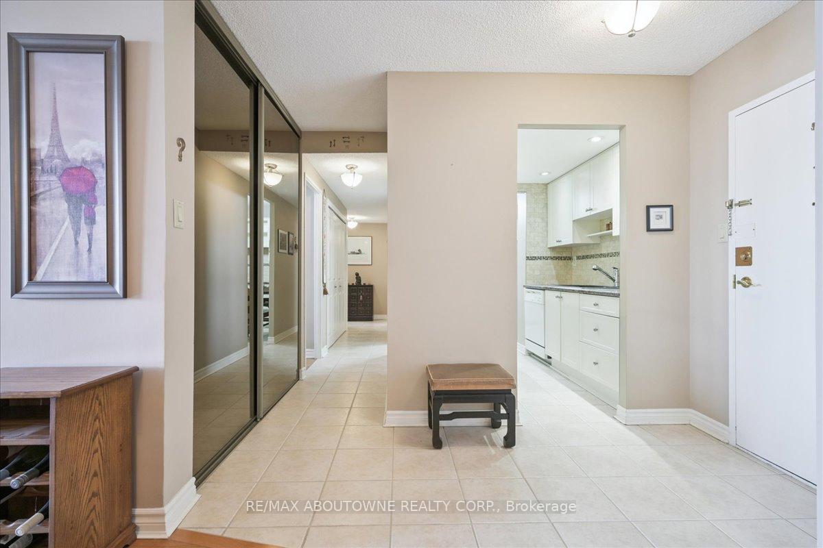 Photo 14 of Unit 1801, 299 Mill Road, Etobicoke, Markland Wood — HOMEH
