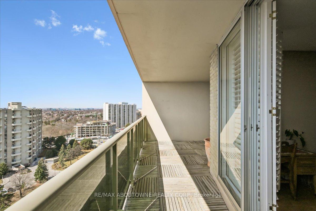 Photo 27 of Unit 1801, 299 Mill Road, Etobicoke, Markland Wood — HOMEH