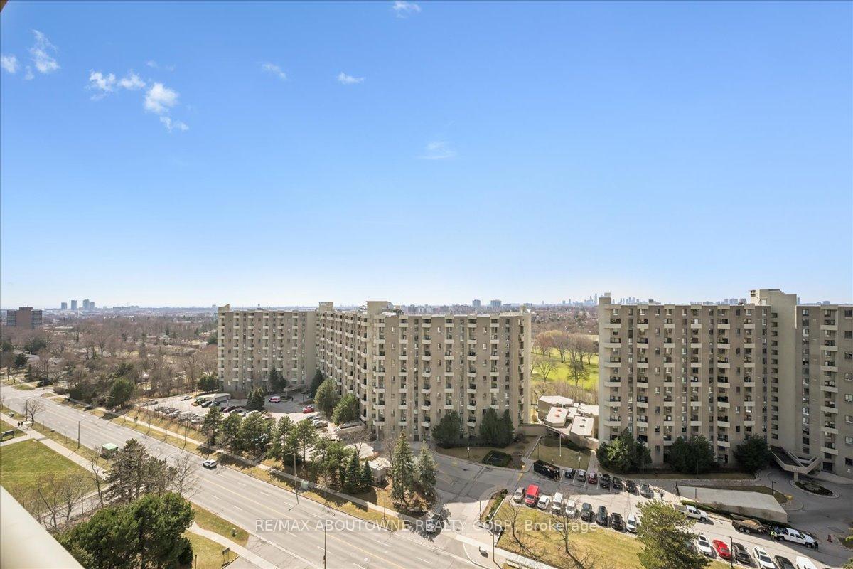 Photo 31 of Unit 1801, 299 Mill Road, Etobicoke, Markland Wood — HOMEH