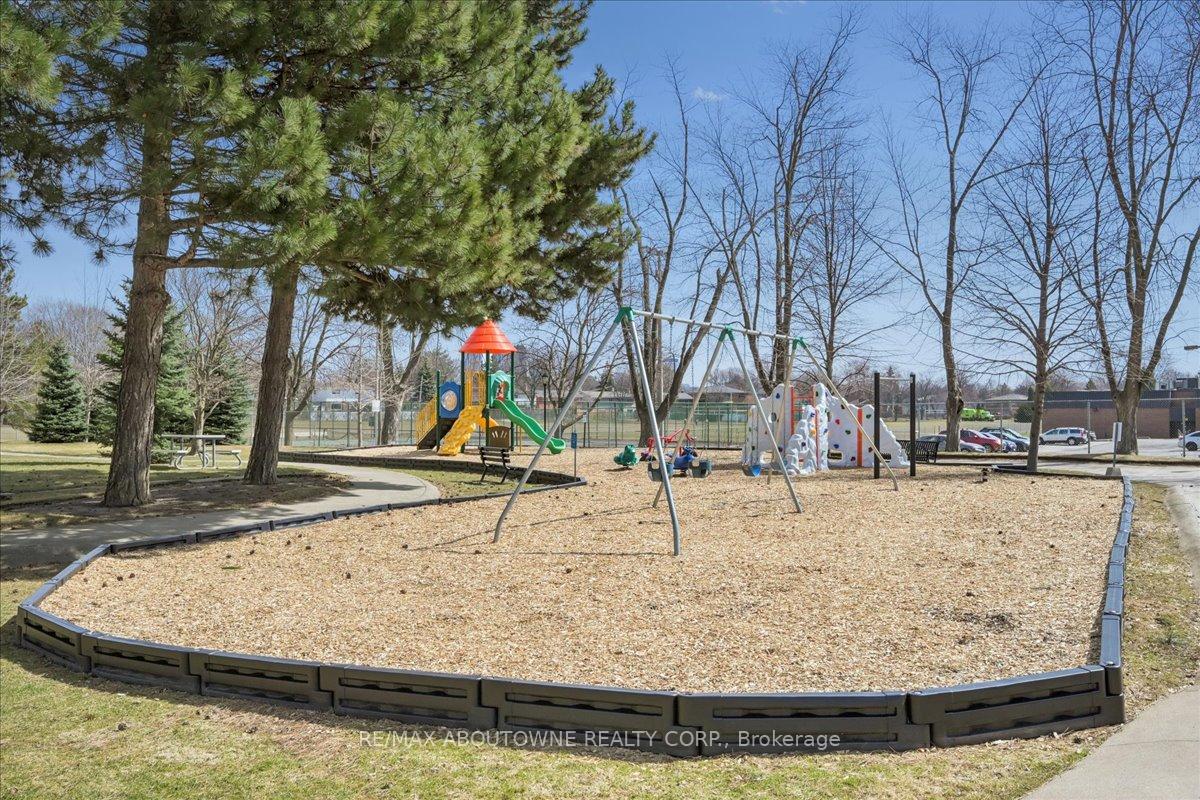 Photo 42 of Unit 1801, 299 Mill Road, Etobicoke, Markland Wood — HOMEH
