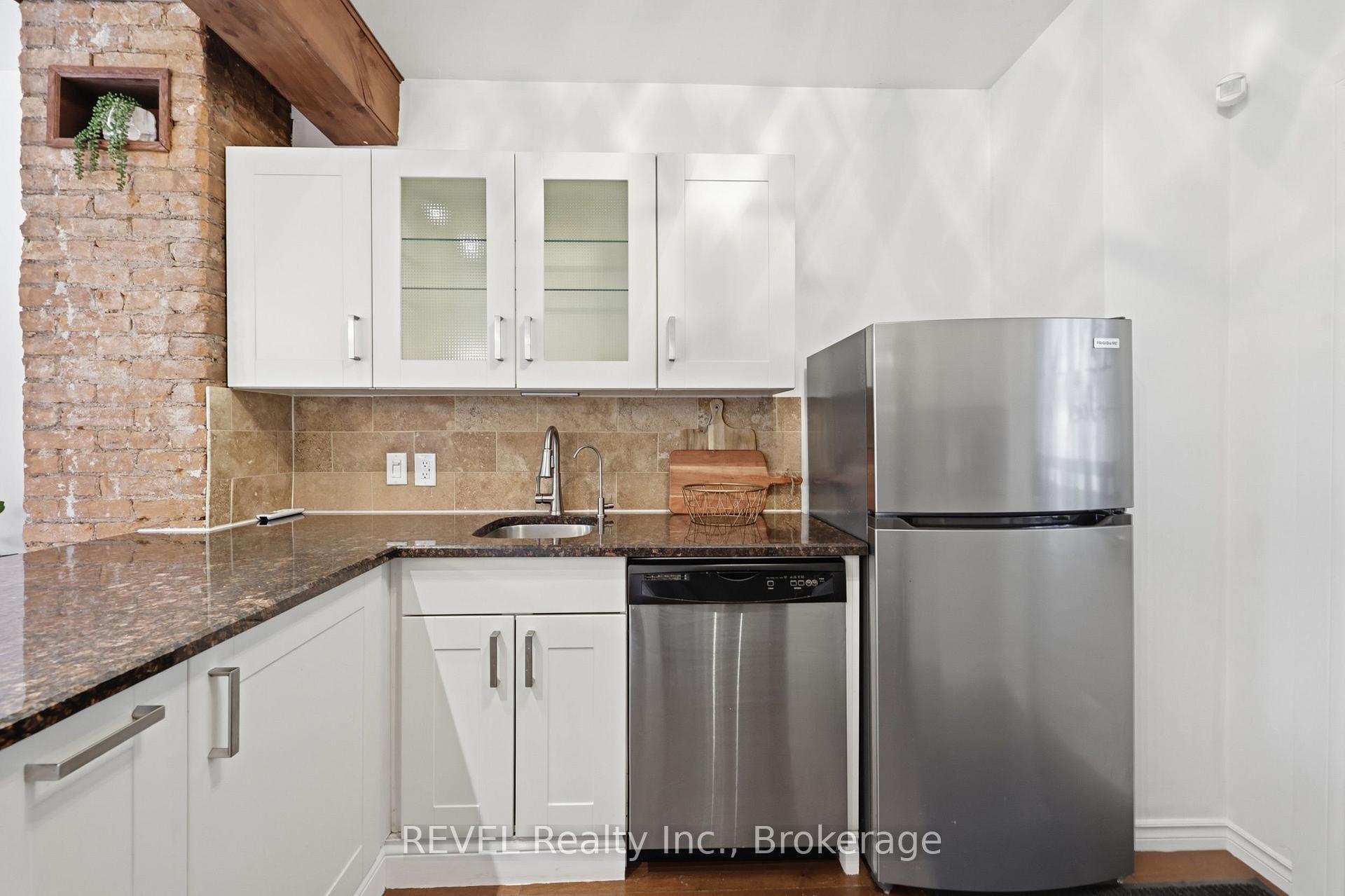 Photo 12 of 128 Robert Street, Hamilton, Beasley — HOMEH
