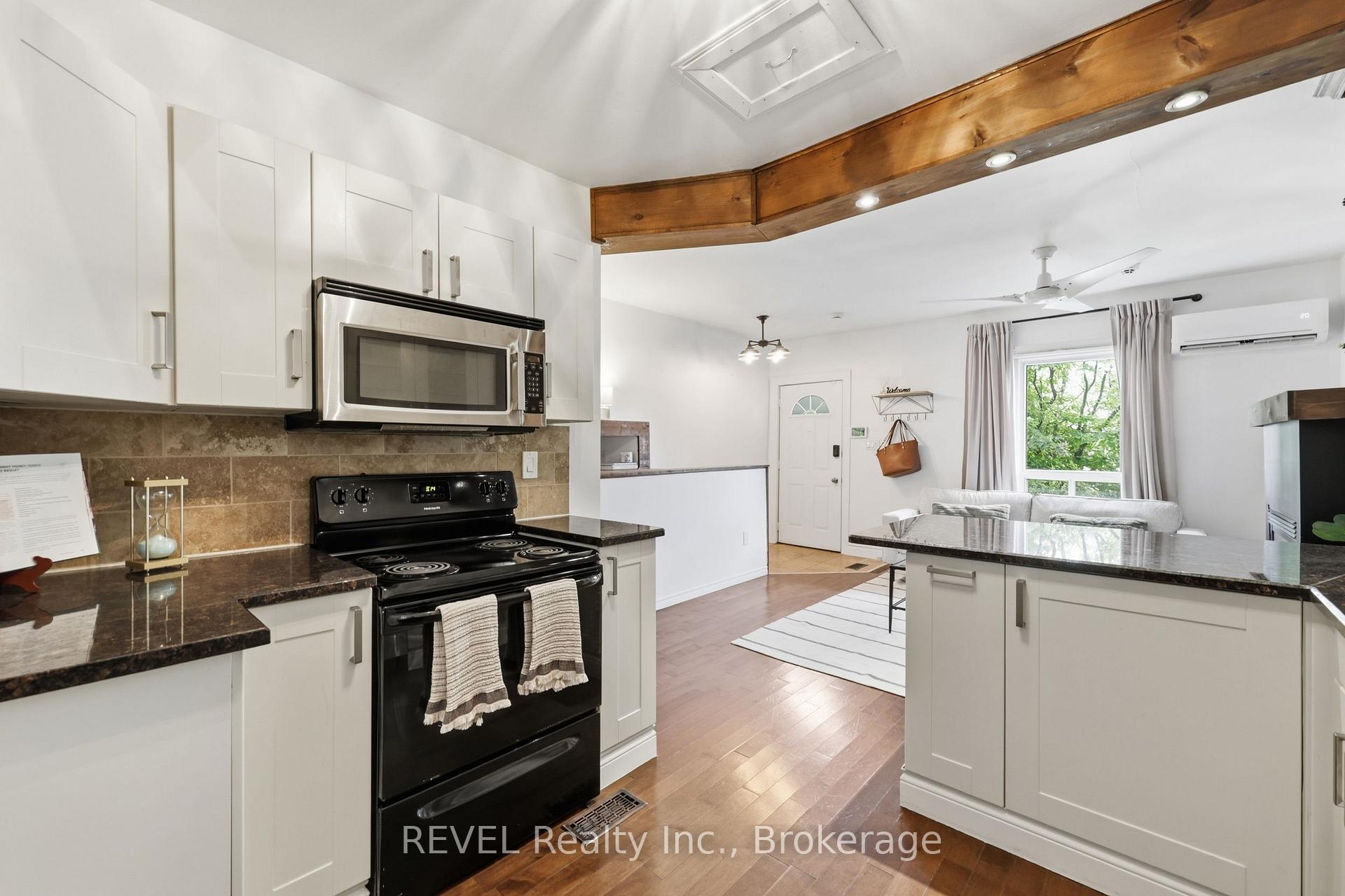 Photo 14 of 128 Robert Street, Hamilton, Beasley — HOMEH