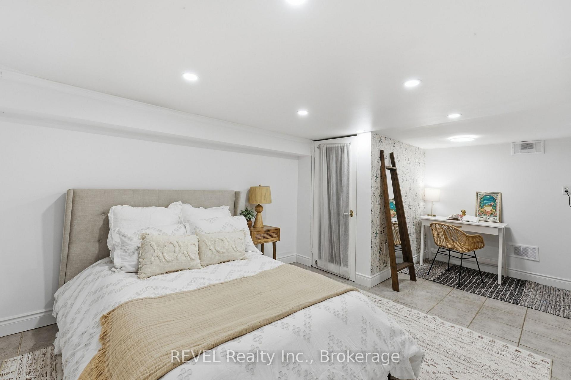 Photo 18 of 128 Robert Street, Hamilton, Beasley — HOMEH