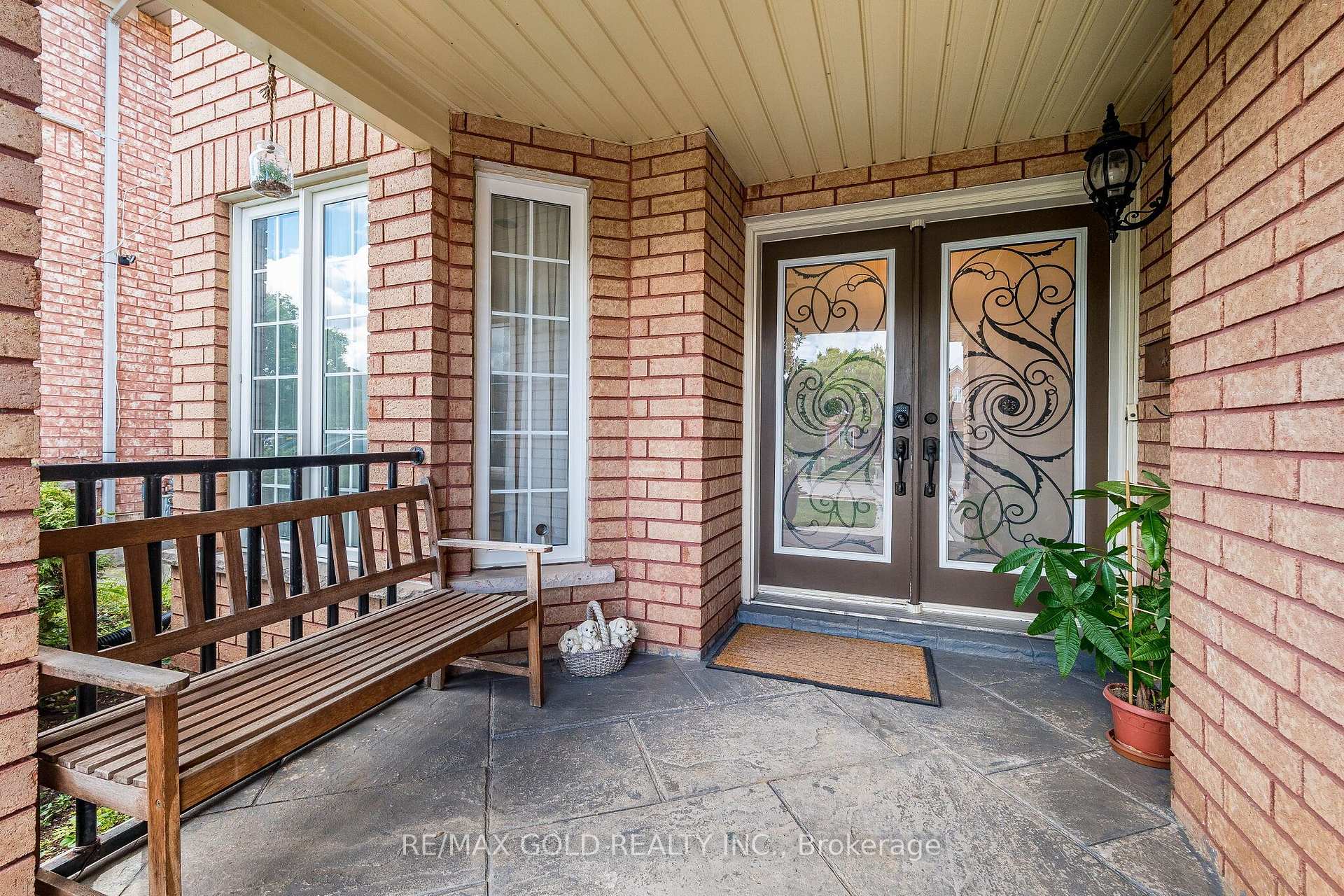 Photo 4 of 58 Springtown Trail, Brampton, Sandringham-Wellington — HOMEH