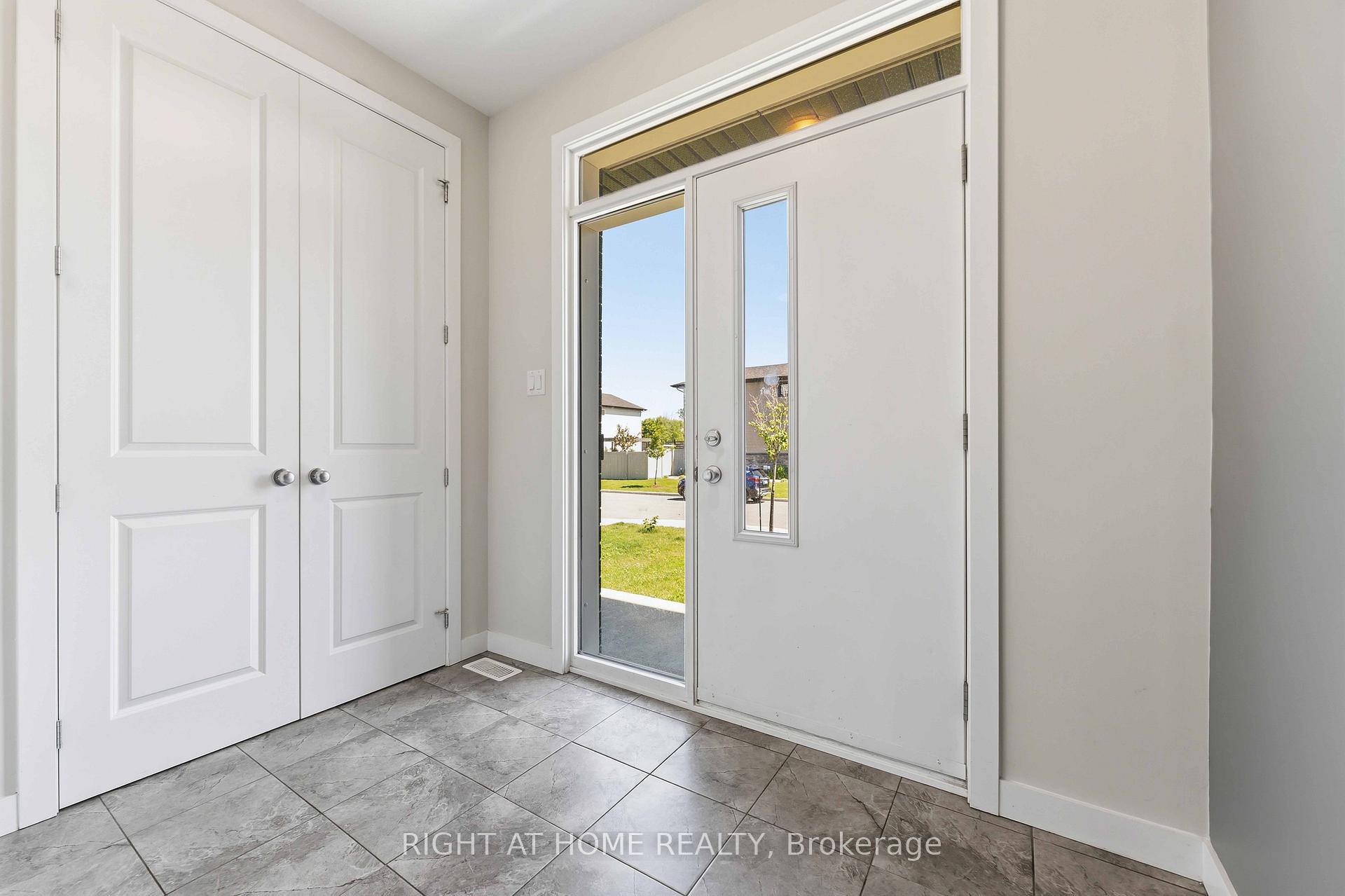 Photo 3 of 730 Kirkham Crescent, Ottawa, Btwn Franktown Rd. & Fallowfield Rd. — HOMEH
