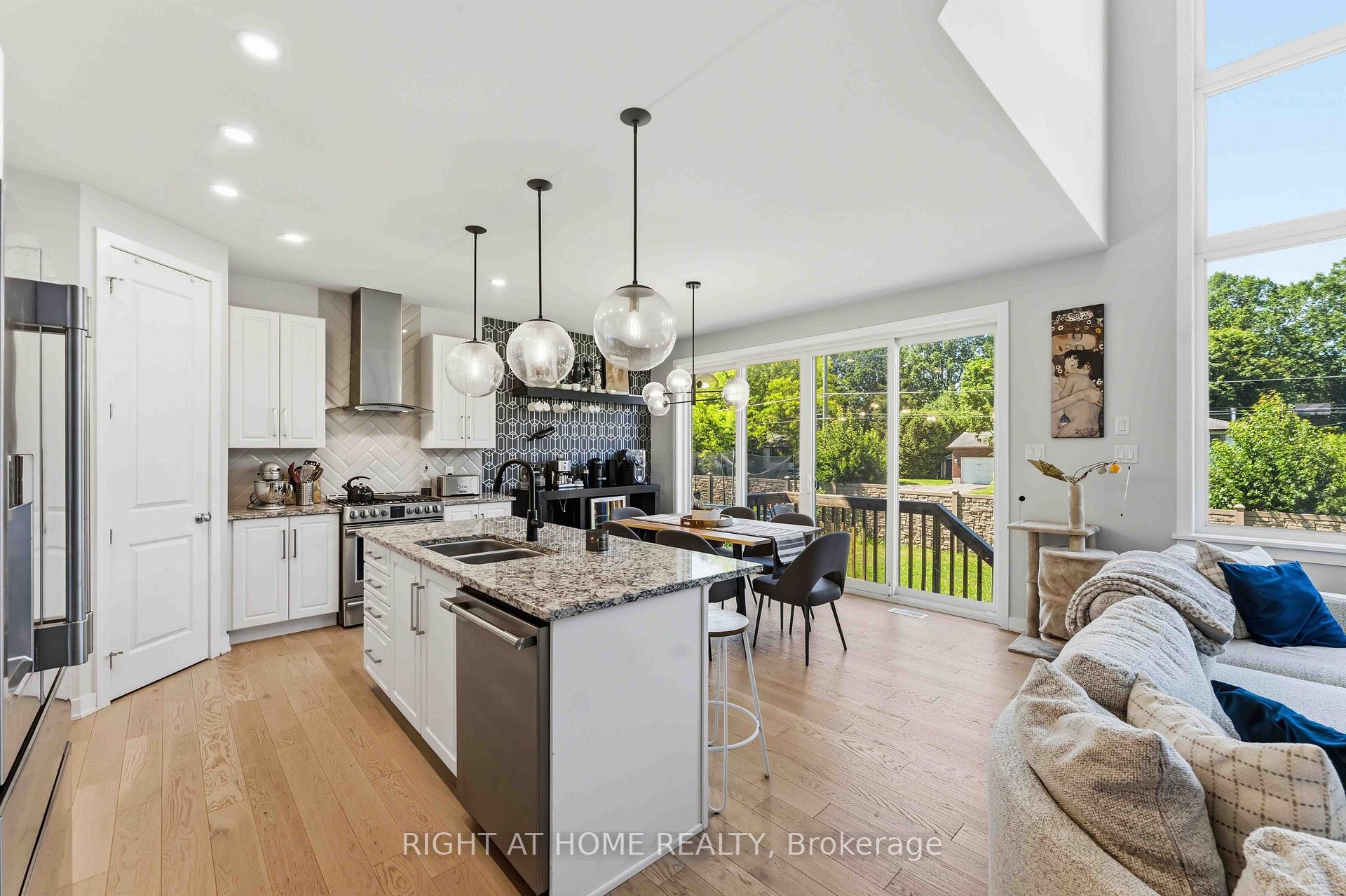Photo 12 of 730 Kirkham Crescent, Ottawa, Btwn Franktown Rd. & Fallowfield Rd. — HOMEH