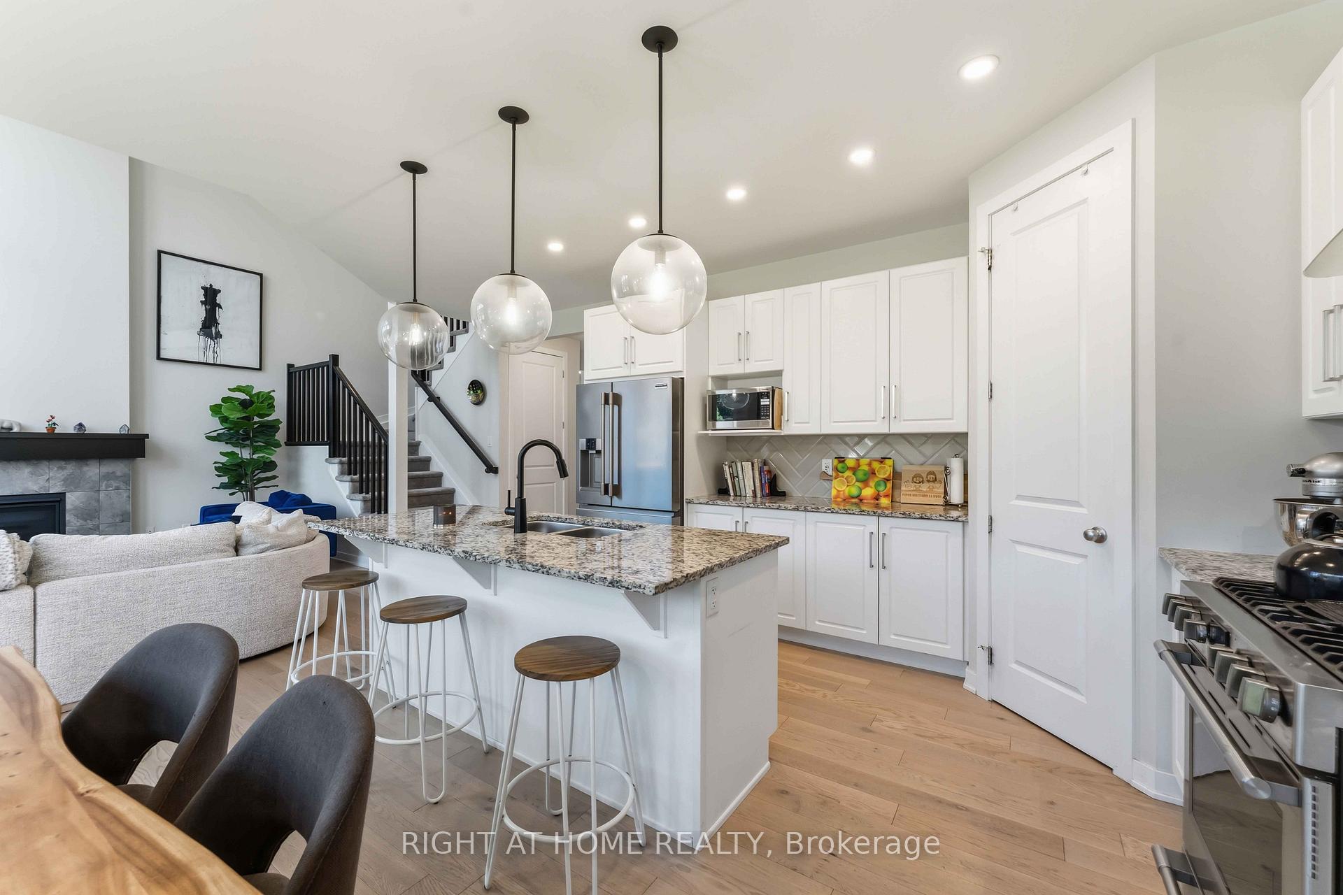 Photo 19 of 730 Kirkham Crescent, Ottawa, Btwn Franktown Rd. & Fallowfield Rd. — HOMEH