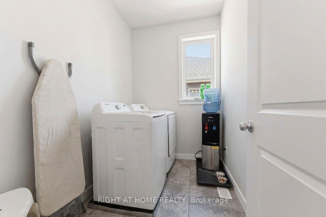 Photo 32 of 730 Kirkham Crescent, Ottawa, Btwn Franktown Rd. & Fallowfield Rd. — HOMEH