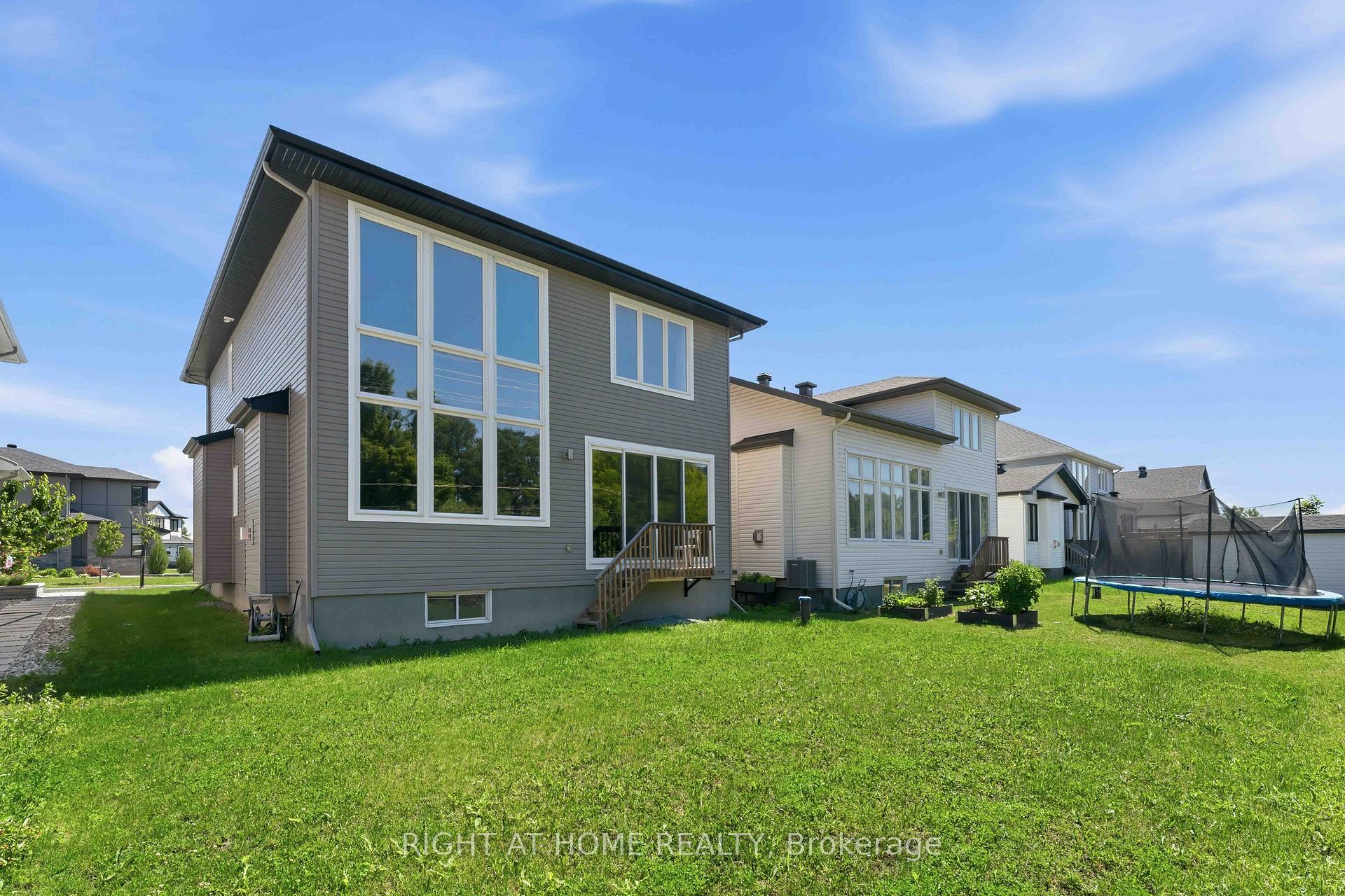Photo 36 of 730 Kirkham Crescent, Ottawa, Btwn Franktown Rd. & Fallowfield Rd. — HOMEH