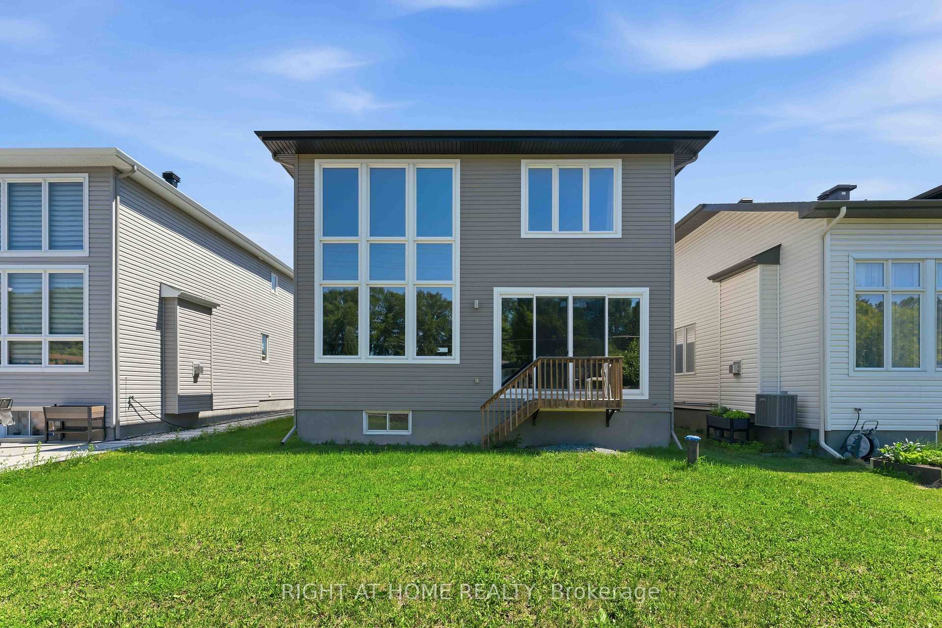 Photo 37 of 730 Kirkham Crescent, Ottawa, Btwn Franktown Rd. & Fallowfield Rd. — HOMEH