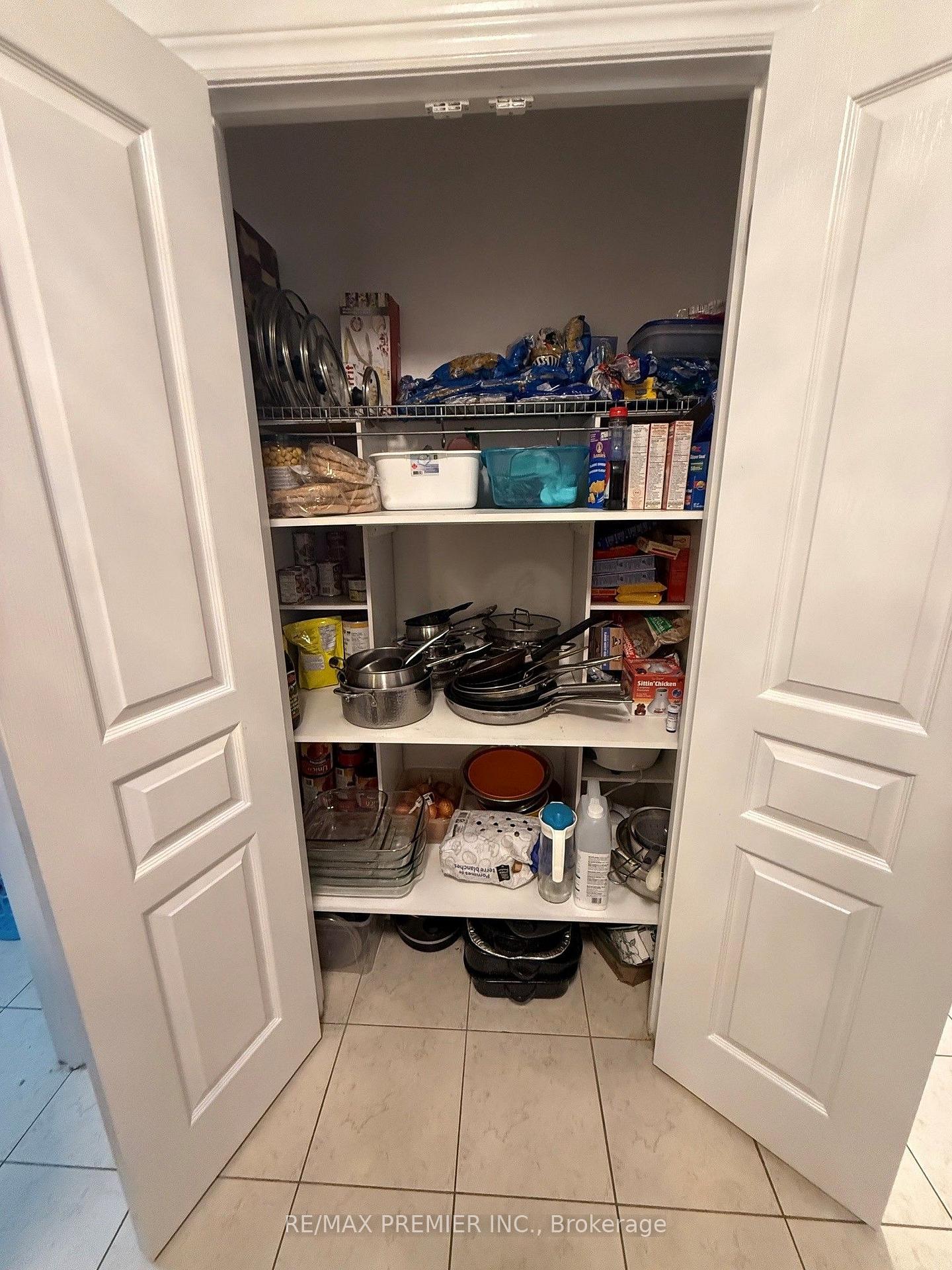 Photo 6 of Unit 102, 9901 Keele Street, Vaughan, Maple — HOMEH
