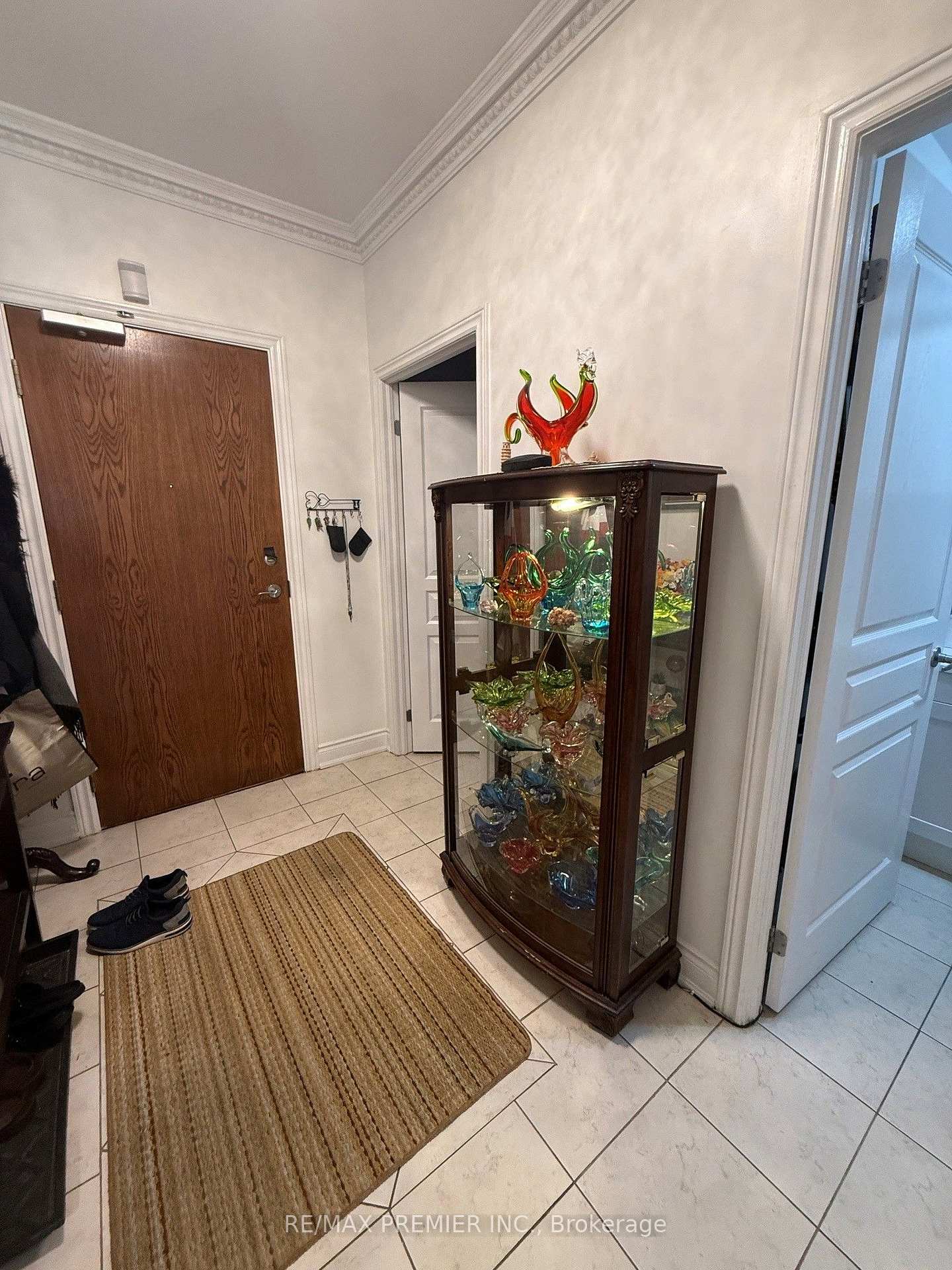 Photo 8 of Unit 102, 9901 Keele Street, Vaughan, Maple — HOMEH