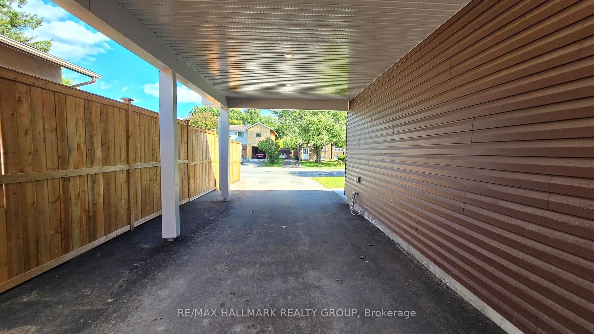 Photo 29 of 221 Castlefrank Road, Ottawa, Kanata - Glencairn/Hazeldean — HOMEH