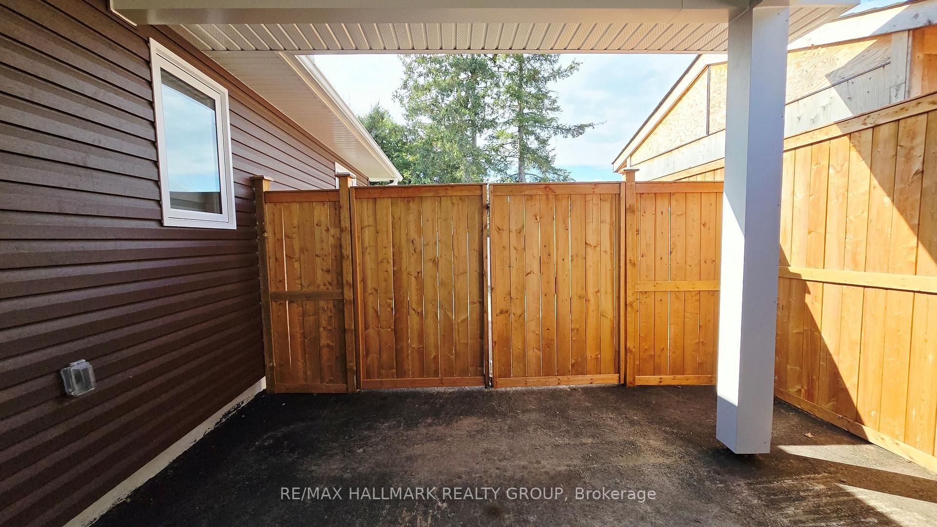 Photo 30 of 221 Castlefrank Road, Ottawa, Kanata - Glencairn/Hazeldean — HOMEH