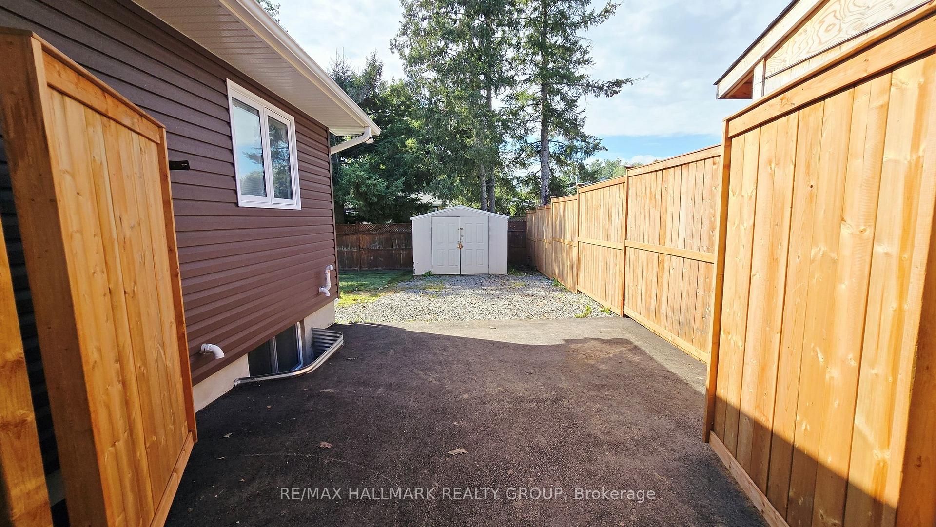 Photo 34 of 221 Castlefrank Road, Ottawa, Kanata - Glencairn/Hazeldean — HOMEH