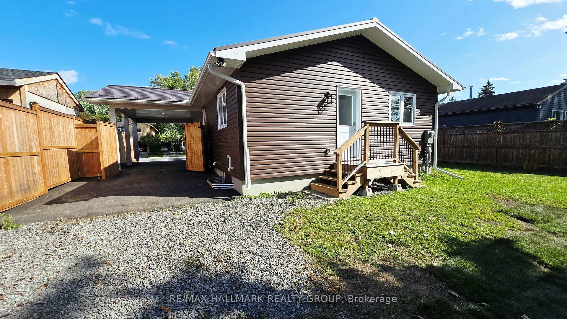 Photo 35 of 221 Castlefrank Road, Ottawa, Kanata - Glencairn/Hazeldean — HOMEH
