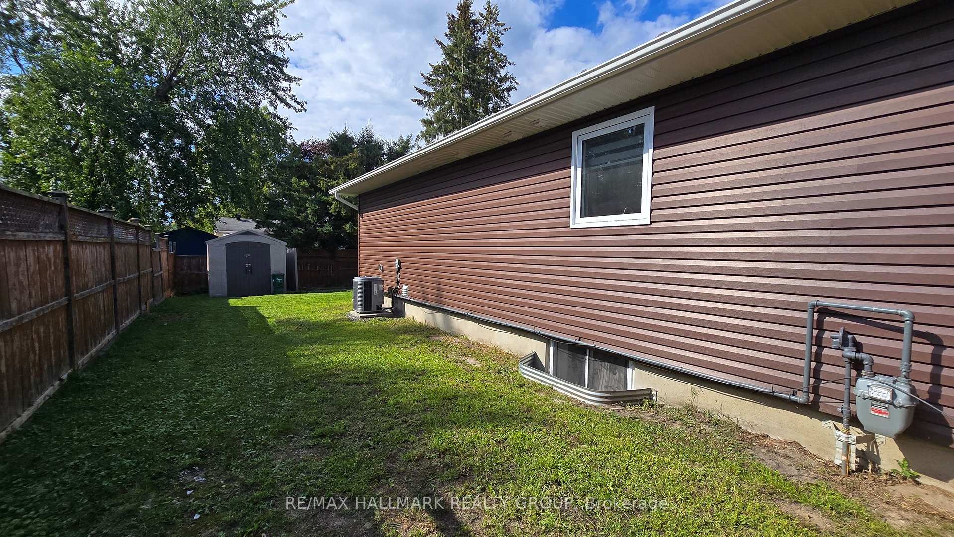 Photo 38 of 221 Castlefrank Road, Ottawa, Kanata - Glencairn/Hazeldean — HOMEH