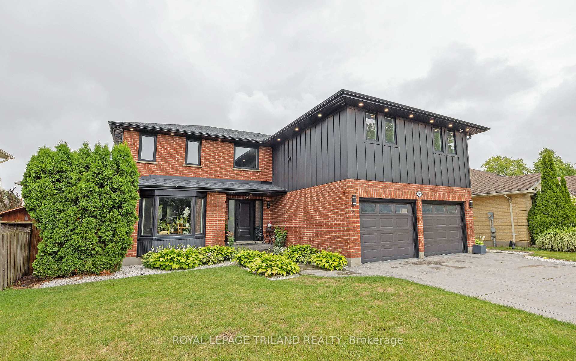Photo 2 of 202 Pine Valley Drive, London, South N — HOMEH