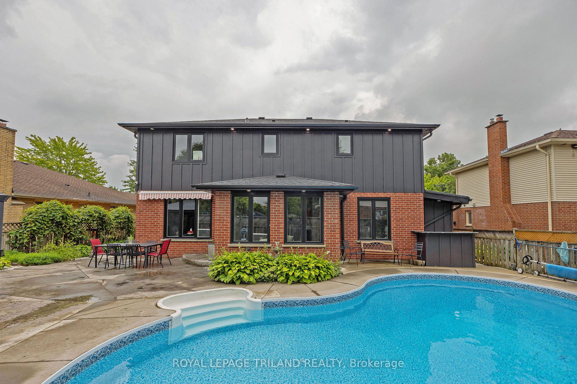 Photo 38 of 202 Pine Valley Drive, London, South N — HOMEH
