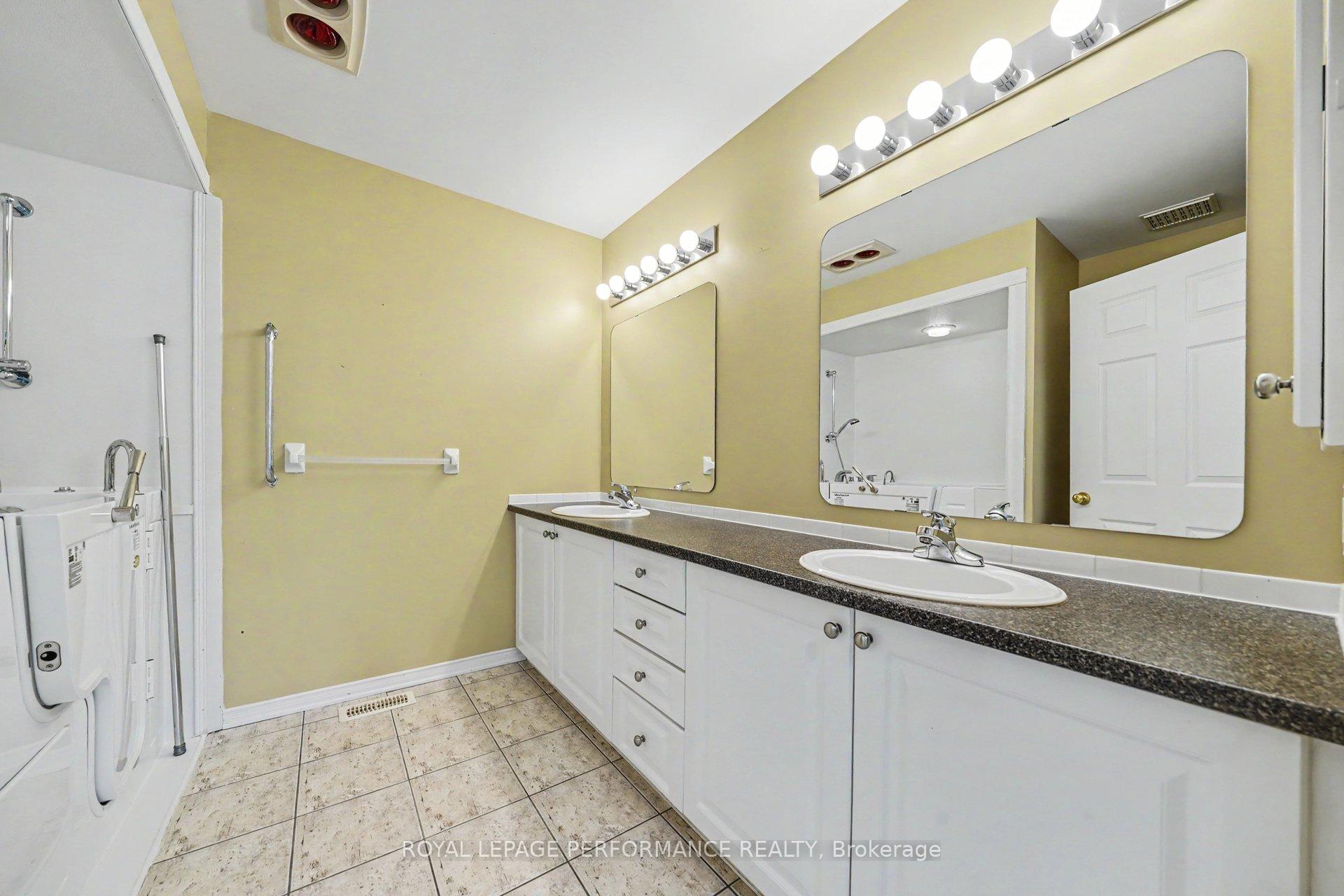 Photo 14 of 19 Settlers Ridge Way, Ottawa, Barrhaven - Longfields — HOMEH
