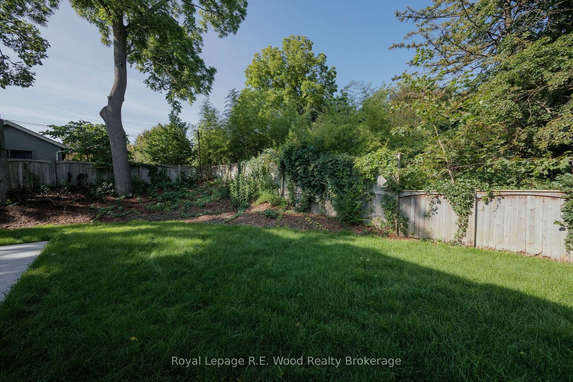Photo 44 of 14 Lundy Lane, London, South F — HOMEH