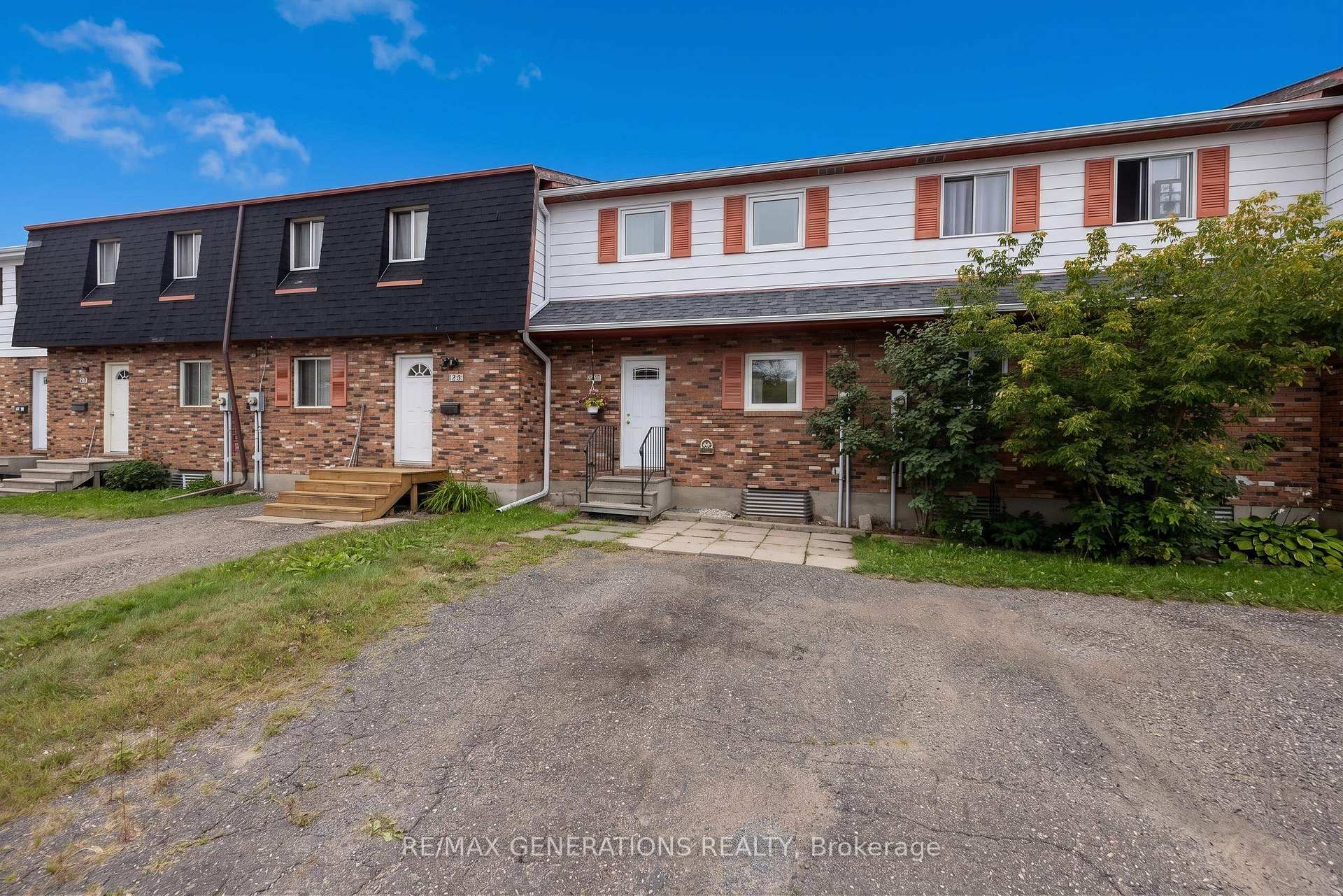 Photo 15 of 481 Wentworth Crescent, Thunder Bay, County Park — HOMEH