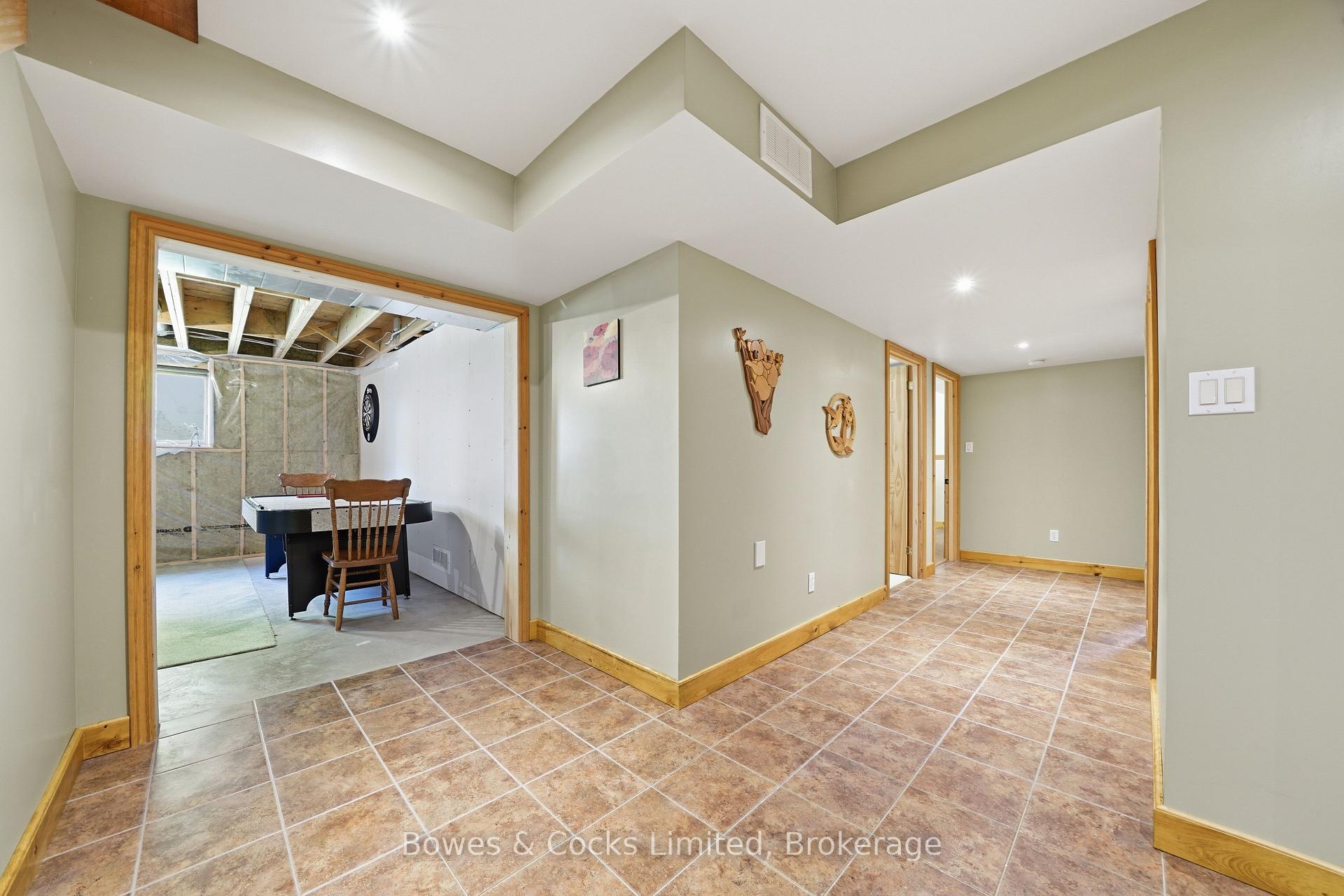Photo 27 of 301 Snider Road, Prince Edward County, Ameliasburg Ward — HOMEH