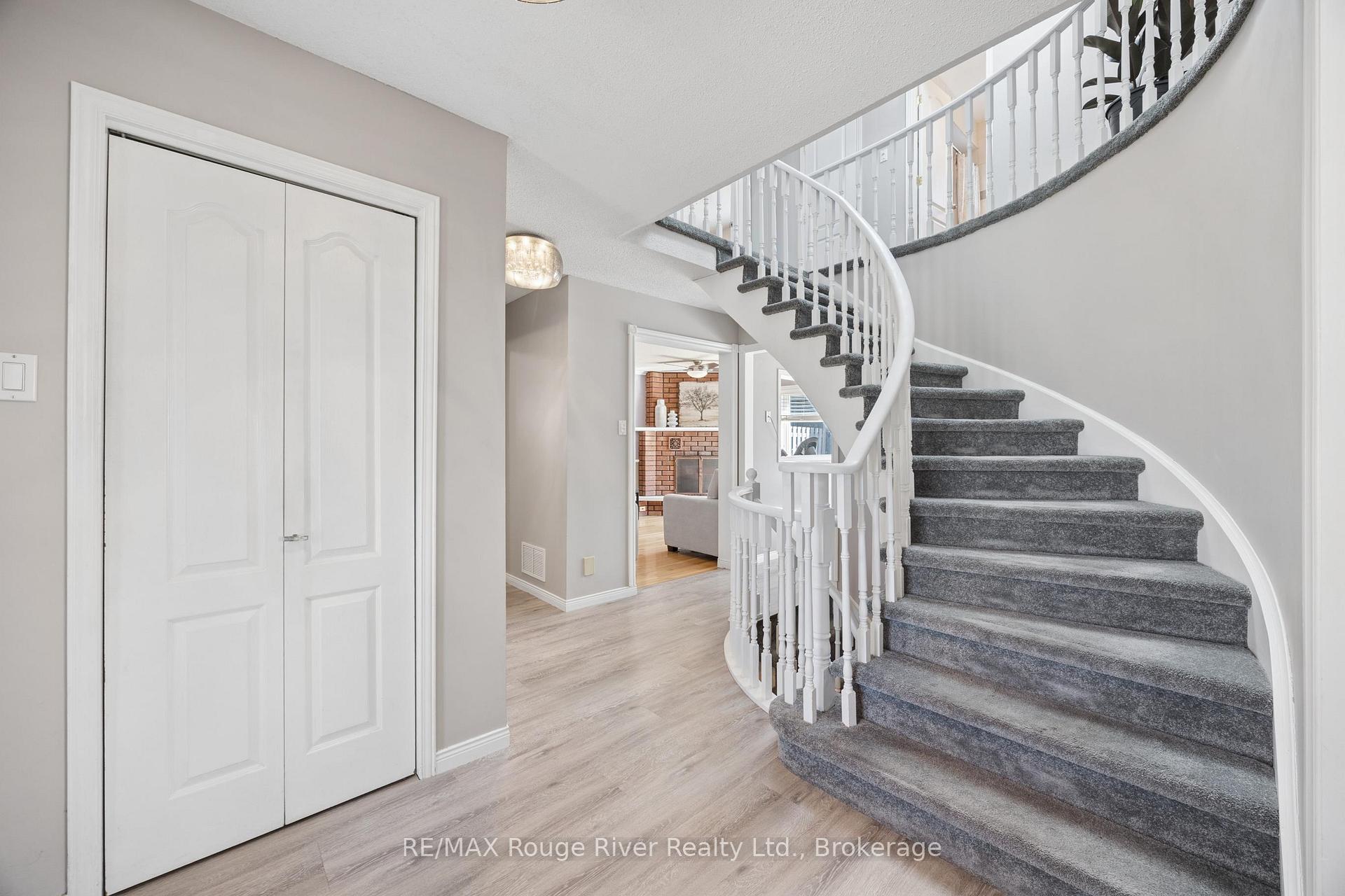 Photo 6 of 263 Glen Hill Drive, Whitby, Blue Grass Meadows — HOMEH