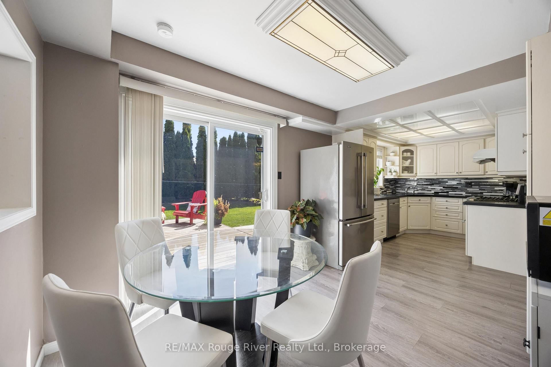 Photo 16 of 263 Glen Hill Drive, Whitby, Blue Grass Meadows — HOMEH